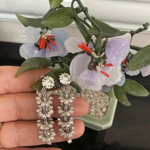 Beautiful vintage dangling rhinestone earrings